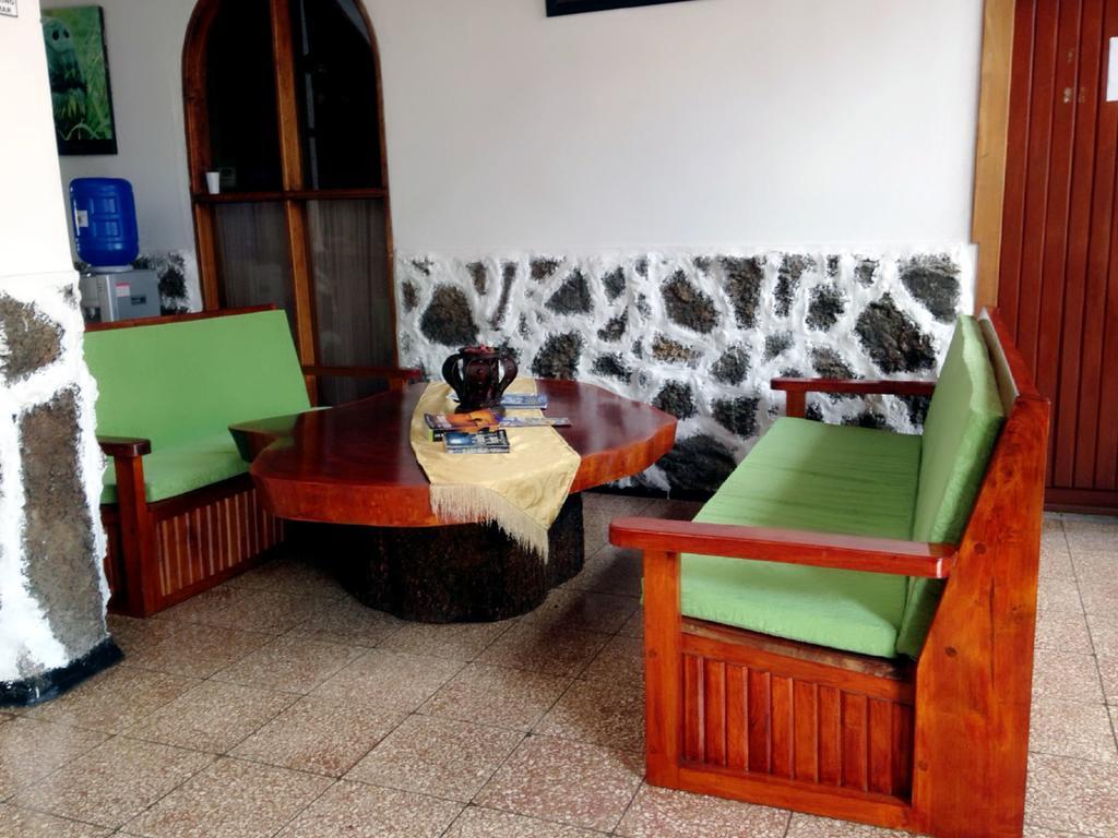 Hostal Castro Galapagos Puerto Ayora  Εξωτερικό φωτογραφία