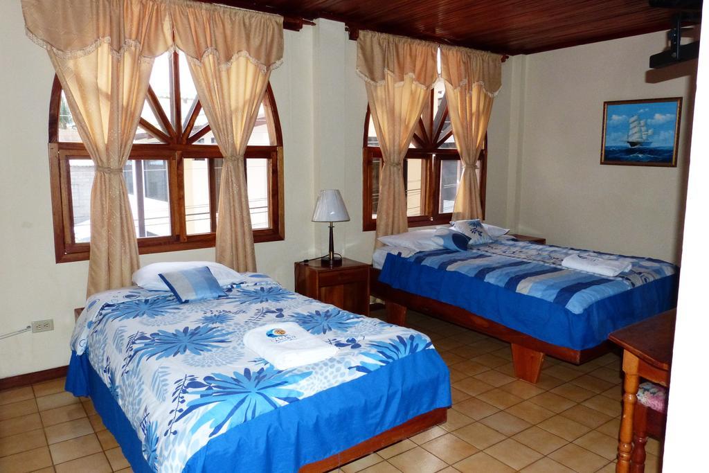 Hostal Castro Galapagos Puerto Ayora  Εξωτερικό φωτογραφία