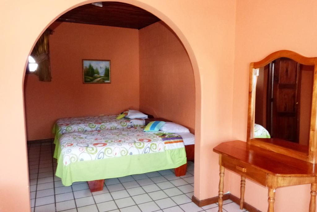 Hostal Castro Galapagos Puerto Ayora  Εξωτερικό φωτογραφία