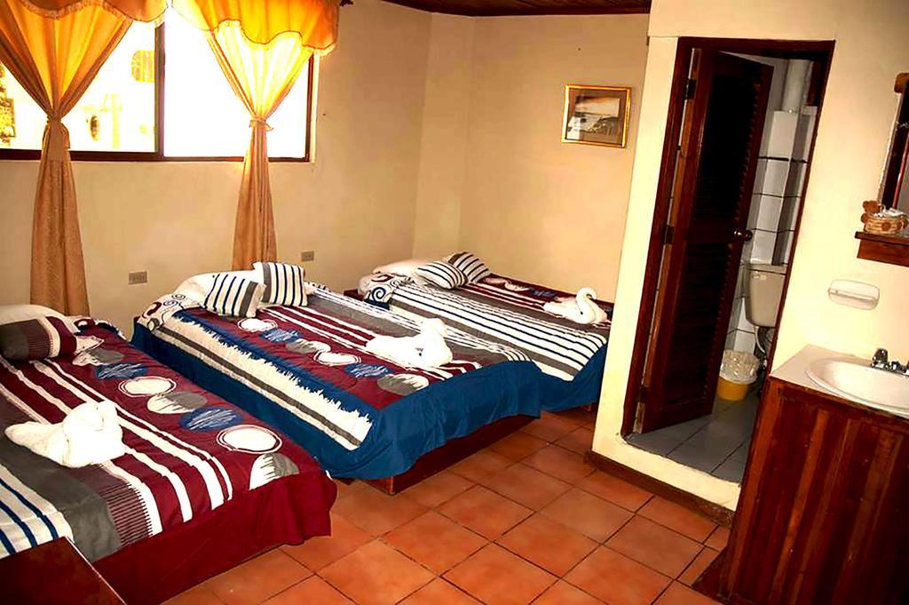 Hostal Castro Galapagos Puerto Ayora  Δωμάτιο φωτογραφία