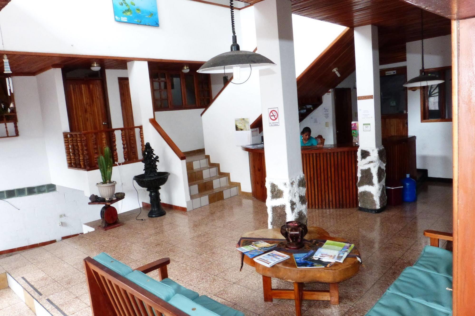 Hostal Castro Galapagos Puerto Ayora  Εξωτερικό φωτογραφία