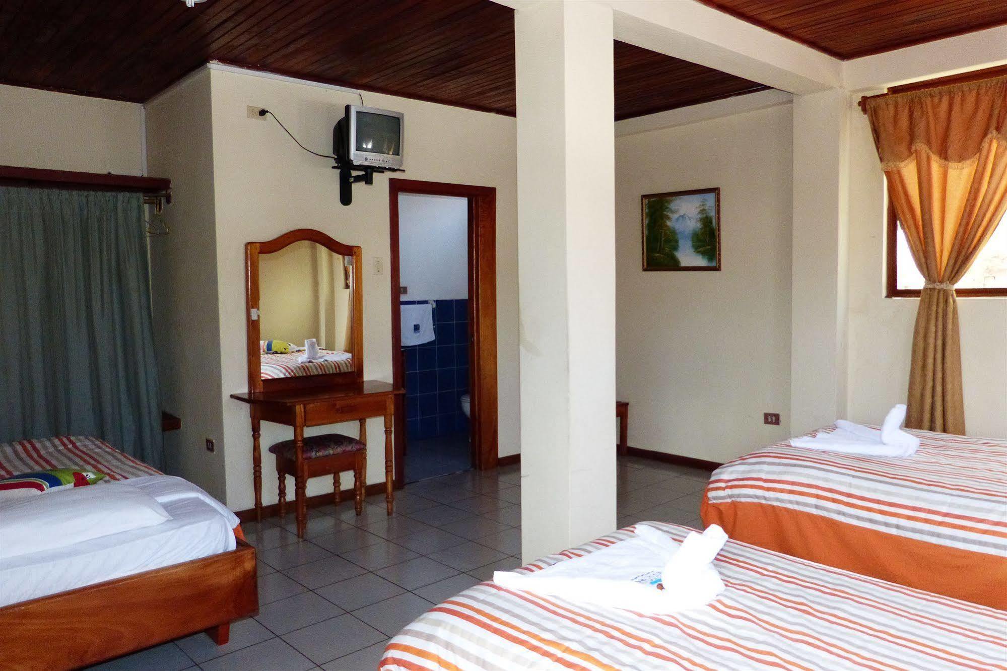 Hostal Castro Galapagos Puerto Ayora  Εξωτερικό φωτογραφία